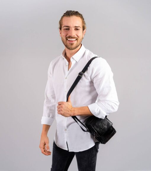 Bolsa Tiracolo Cavalinho Gentleman Preto - Image 2