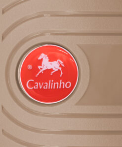 Trolley Cavalinho Cabine Colorful Viagens Otimizadas com Segurança TSA. Leve tudo o que precisa na cabine com o máximo de organização e estilo. Interior com vários bolsos e fitas de compressão. Pega telescópica ajustável, rodas duplas 360º e fecho de combinação TSA integrado para a sua tranquilidade. A sua companheira ideal de voo.