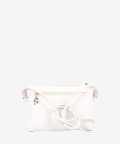 Mala Tiracolo Cavalinho Dear Me Leve só o que precisa! A Mini Mala Cavalinho de tiracolo oferece funcionalidade superior num design compacto. O seu acessório hands-free perfeito para um dia a dia mais leve e prático.