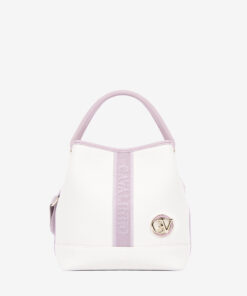 Mala Mão Cavalinho Dear Me Descubra a mala de mão tipo saco Cavalinho que simplifica o seu dia. Carregue tudo o que precisa com espaço e estilo, mantendo o fácil acesso aos seus pertences.