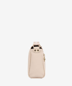 Mala Tiracolo Cavalinho La Vie Leve tudo o que precisa com esta mala de tiracolo elegante. Organize o essencial e mantenha as mãos livres com conforto e segurança. Ideal para manter os seus essenciais organizados e acessíveis. Este modelo tiracolo é perfeito para passeios e encontros casuais. Desfrute de conforto e estilo em cada saída. Adicione um toque de charme aos seus outfits.