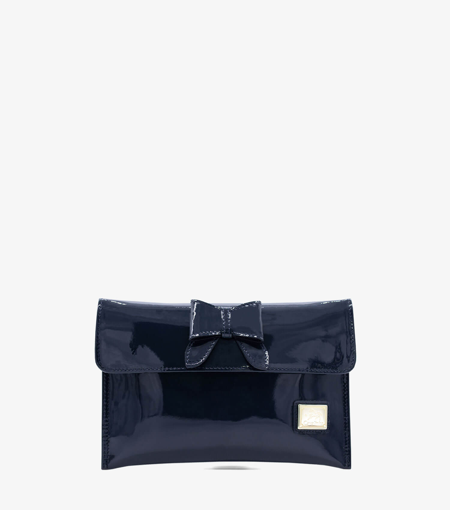 Pochete Cavalinho All In Pochete para dia e para a noite. Eleve seu visual com a clutch Cavalinho em verniz. Combine o charme do laço frontal com a liberdade de mãos livres em eventos ou no dia a dia. Este acessório versátil organiza seus itens essenciais com segurança e garante um toque de sofisticação moderna a qualquer look.