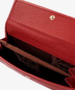 Carteira Cavalinho La Vie O acessório de moda que faltava! Carteira para documentos, tamanho médio. Design seguro e prático, garantindo proteção para tudo o que precisa. O seu estilo nunca foi tão prático!