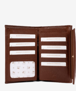 Carteira Cavalinho Sublime Leve todos os seus documentos e mais! Carteira Cavalinho grande para senhora: organização superior imbatível. Ampla e com divisórias inteligentes para ter tudo sempre à mão. Um statement de moda que resolve a sua vida.