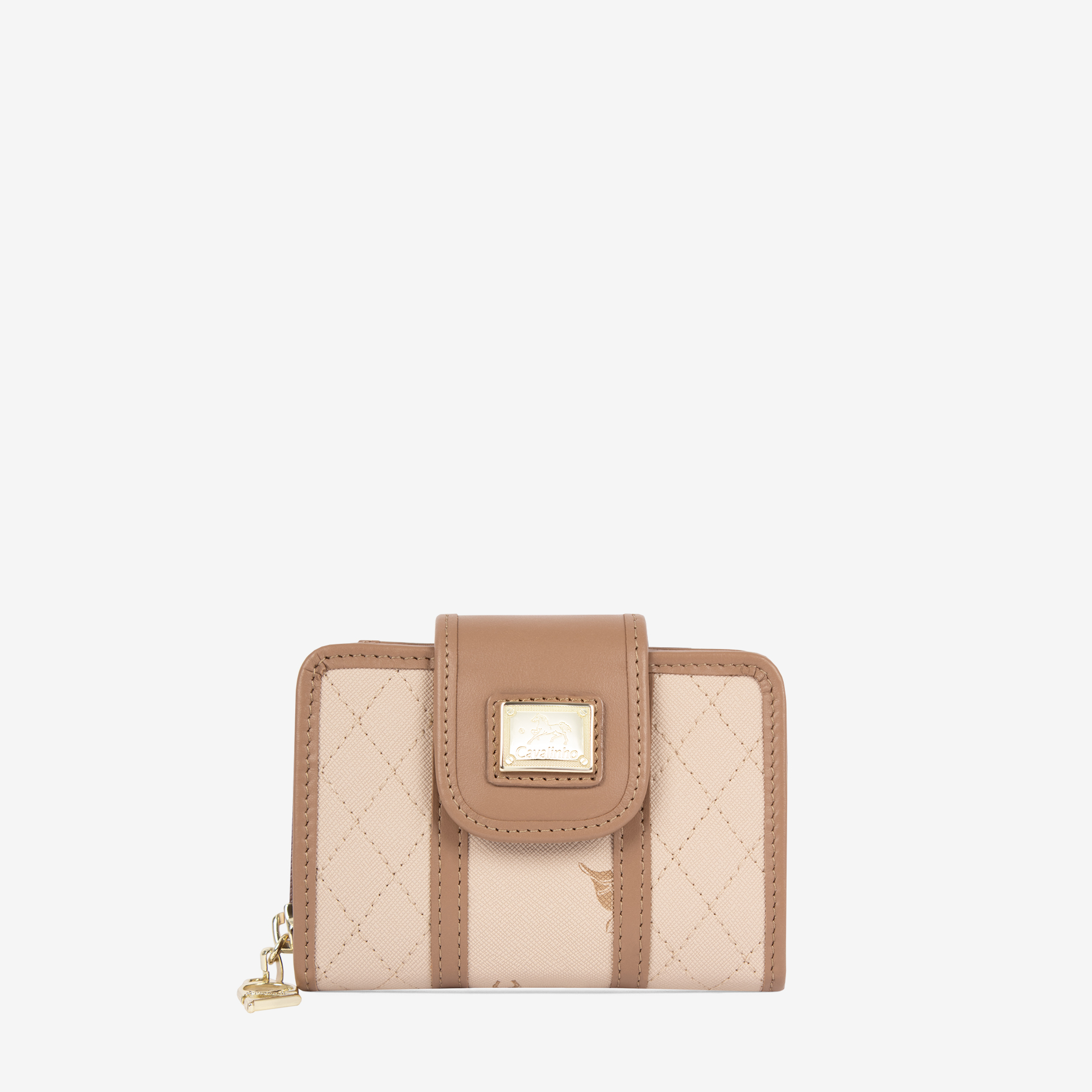 Carteira Cavalinho Di Cavallo Essencialismo e moda. Carteira de documentos Cavalinho pequena com design inteligente e elegante. Tenha o essencial sempre à mão sem volume extra. Perfeita para malas pequenas.