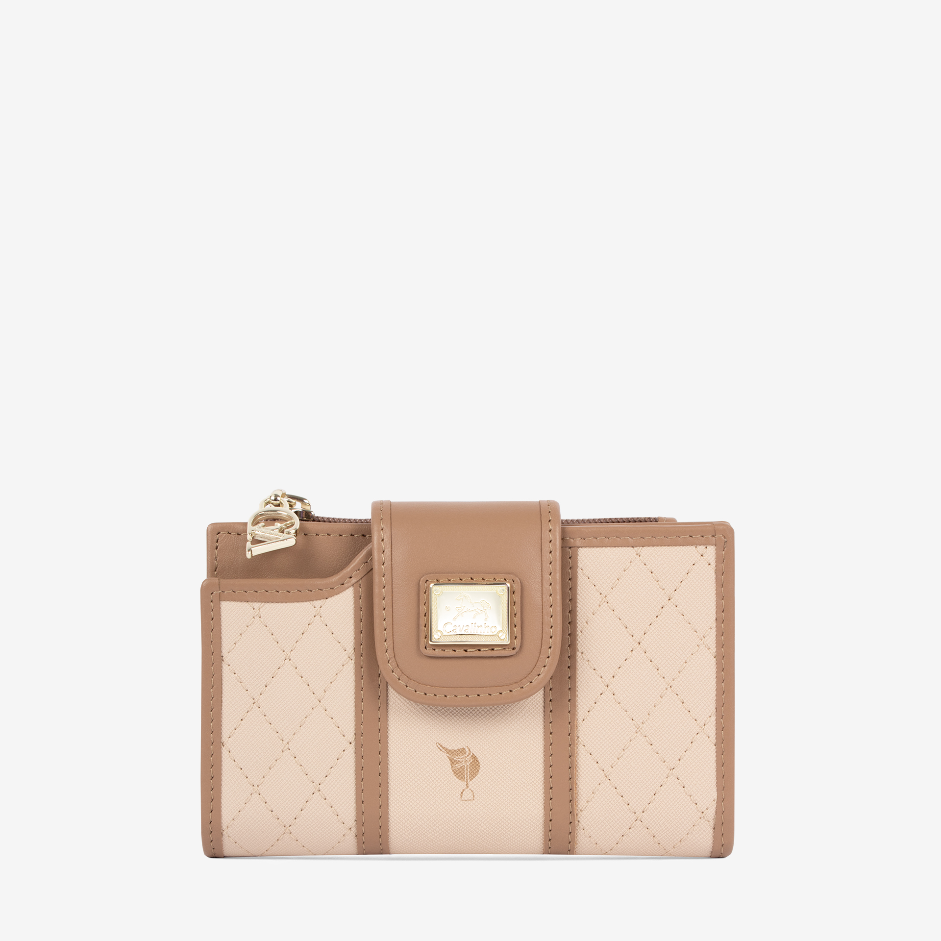 Carteira Cavalinho Di Cavallo O acessório de moda que faltava! Carteira para documentos, tamanho médio. Design seguro e prático, garantindo proteção para tudo o que precisa. O seu estilo nunca foi tão prático!