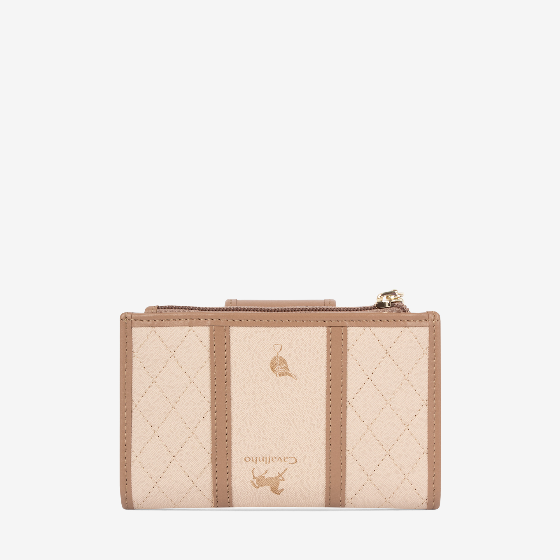 Carteira Cavalinho Di Cavallo O acessório de moda que faltava! Carteira para documentos, tamanho médio. Design seguro e prático, garantindo proteção para tudo o que precisa. O seu estilo nunca foi tão prático!