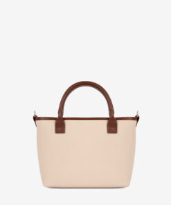 Mala Mão Cavalinho Sublime Descubra a mini mala Cavalinho perfeita. A sua aliada para aqueles dias em que precisa de levar apenas o essencial, mas com muito estilo.  Leve o essencial de forma prática e elegante, mantendo os seus pertences organizados e acessíveis.