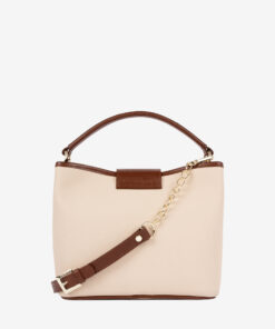 Mala Mão Cavalinho Sublime Desenhada para a mulher moderna que valoriza a organização e a acessibilidade, esta mala é o acessório ideal para qualquer ocasião, desde um dia agitado no trabalho a um encontro casual.