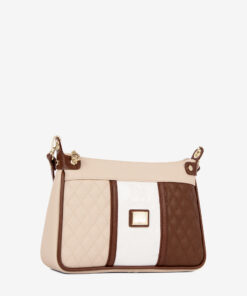 Mala Tiracolo Cavalinho Sublime Leve tudo o que precisa com esta mala de tiracolo elegante. Organize o essencial e mantenha as mãos livres com conforto e segurança. Ideal para manter os seus essenciais organizados e acessíveis. Este modelo tiracolo é perfeito para passeios e encontros casuais. Desfrute de conforto e estilo em cada saída. Adicione um toque de charme aos seus outfits.