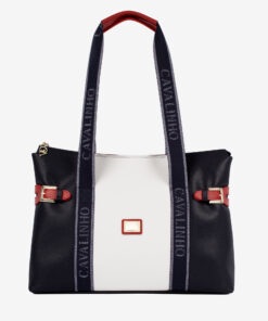 Mala Ombro Only By Cavalinho Encontre a sua shopper bag Cavalinho favorita! Leve tudo o que precisa e organize a sua vida com esta mala de ombro. Combine o estilo icónico da marca com a máxima usabilidade. Viva o seu dia com elegância.