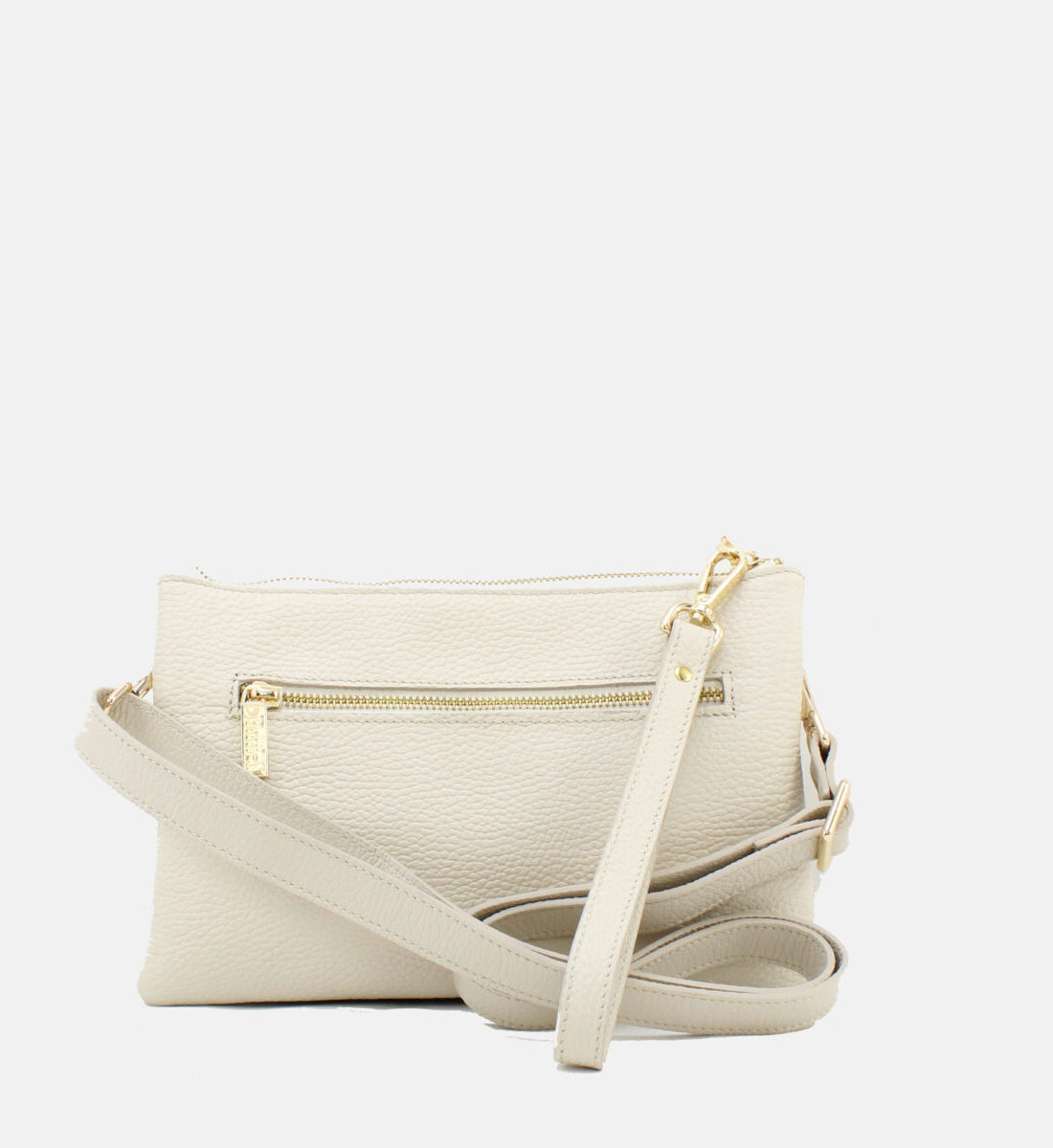 Leve tudo o que precisa com esta mala de tiracolo elegante. Organize o essencial e mantenha as mãos livres com conforto e segurança. Ideal para manter os seus essenciais organizados e acessíveis. Este modelo tiracolo é perfeito para passeios e encontros casuais. Desfrute de conforto e estilo em cada saída. Adicione um toque de charme aos seus outfits.