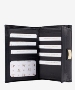 Carteira Cavalinho Sublime Leve todos os seus documentos e mais! Carteira Cavalinho grande para senhora: organização superior imbatível. Ampla e com divisórias inteligentes para ter tudo sempre à mão. Um statement de moda que resolve a sua vida.