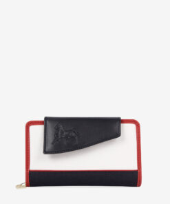 Carteira Horse By Cavalinho O acessório de moda que faltava! Carteira para documentos, tamanho médio. Design seguro e prático, garantindo proteção para tudo o que precisa. O seu estilo nunca foi tão prático!