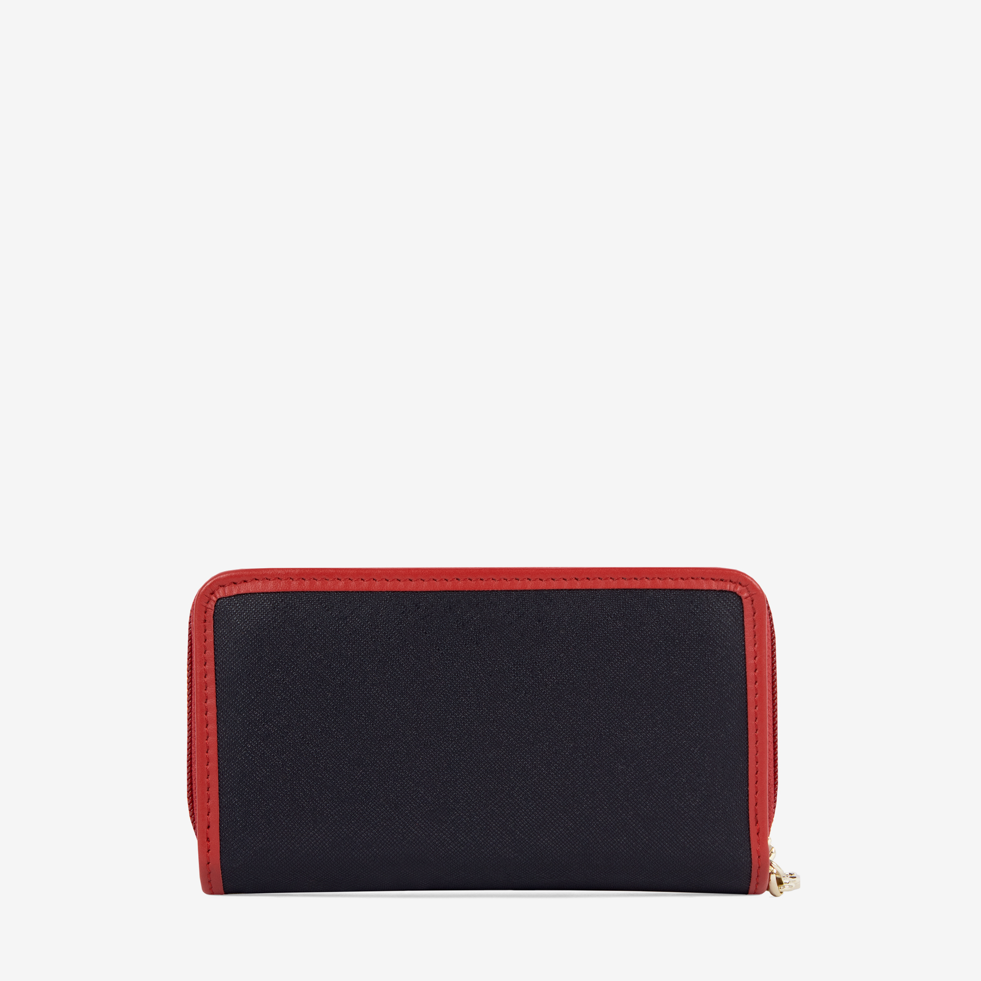 Carteira Horse By Cavalinho O acessório de moda que faltava! Carteira para documentos, tamanho médio. Design seguro e prático, garantindo proteção para tudo o que precisa. O seu estilo nunca foi tão prático!