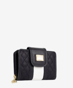 Carteira Cavalinho Sublime Essencialismo e moda. Carteira de documentos Cavalinho pequena com design inteligente e elegante. Tenha o essencial sempre à mão sem volume extra. Perfeita para malas pequenas.