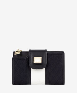 Carteira Cavalinho Sublime O acessório de moda que faltava! Carteira para documentos, tamanho médio. Design seguro e prático, garantindo proteção para tudo o que precisa. O seu estilo nunca foi tão prático!