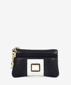 Bolsa Cosméticos Cavalinho Sublime Compacta, com divisões extra para os seus essenciais de beleza ou pequenos objetos. Otimize o espaço e a usabilidade na sua mala.