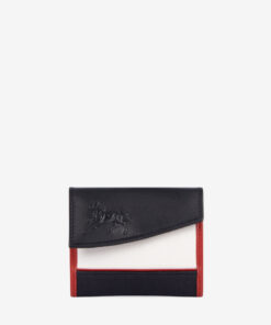 Carteira Horse By Cavalinho Carteira para documentos, tamanho pequeno. Design seguro e prático, garantindo proteção para tudo o que precisa. O modelo mini que surpreende no espaço! Compacta por fora, mas perfeitamente organizada por dentro.