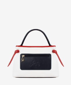 Mala Mão Horse By Cavalinho Com um formato estruturado é ideal para organizar os seus essenciais com elegância e de forma prática. Esta mala combina design clássico com detalhes contemporâneos sendo o acessório perfeito para realçar qualquer um dos seus looks, do profissional ao casual chique.