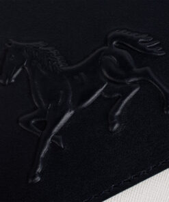 Mala Mão Horse By Cavalinho Com um formato estruturado é ideal para organizar os seus essenciais com elegância e de forma prática. Esta mala combina design clássico com detalhes contemporâneos sendo o acessório perfeito para realçar qualquer um dos seus looks, do profissional ao casual chique.