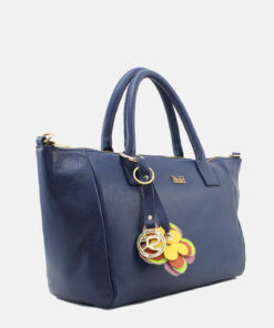 Mala Mão Rufel Esta mala de mão é o acessório ideal para a mulher que procura combinar elegância intemporal com uma funcionalidade superior. Perfeita para o ambiente de trabalho, eventos sociais ou para o dia a dia. Desenhada para otimizar a sua organização e facilitar o acesso aos seus pertences.