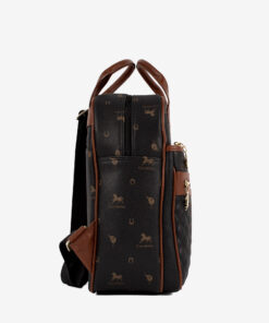 Mochila Cavalinho Di Cavallo Ideal para a mulher que procura um acessório prático e elegante. Esta mochila combina design moderno com a qualidade inconfundível da marca. Perfeita para o dia a dia na cidade, para um passeio ou para adicionar um toque de estilo distinto ao seu look casual-chique.