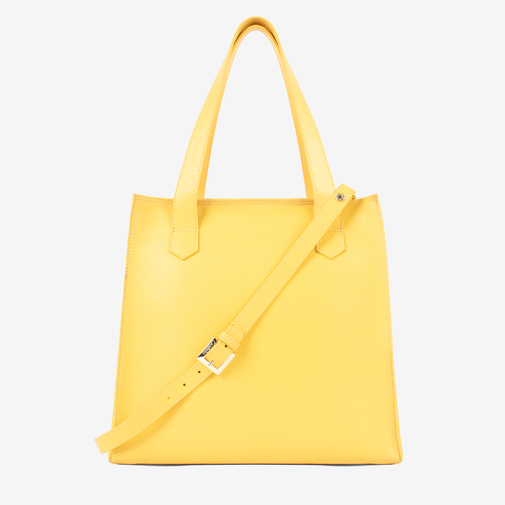Mala Ombro Cavalinho Signature Encontre a sua shopper bag Cavalinho favorita! Leve tudo o que precisa e organize a sua vida com esta mala de ombro. Combine o estilo icónico da marca com a máxima usabilidade. Viva o seu dia com elegância.