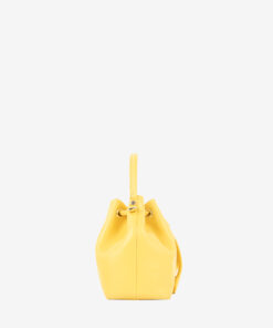 Mala Mão Cavalinho Signature Descubra a Mini Mala de Mão e Tiracolo da Cavalinho. Em amarelo vibrante, com detalhes em dourado e fecho ajustável. O acessório de luxo ideal para o dia a dia ou ocasiões especiais.