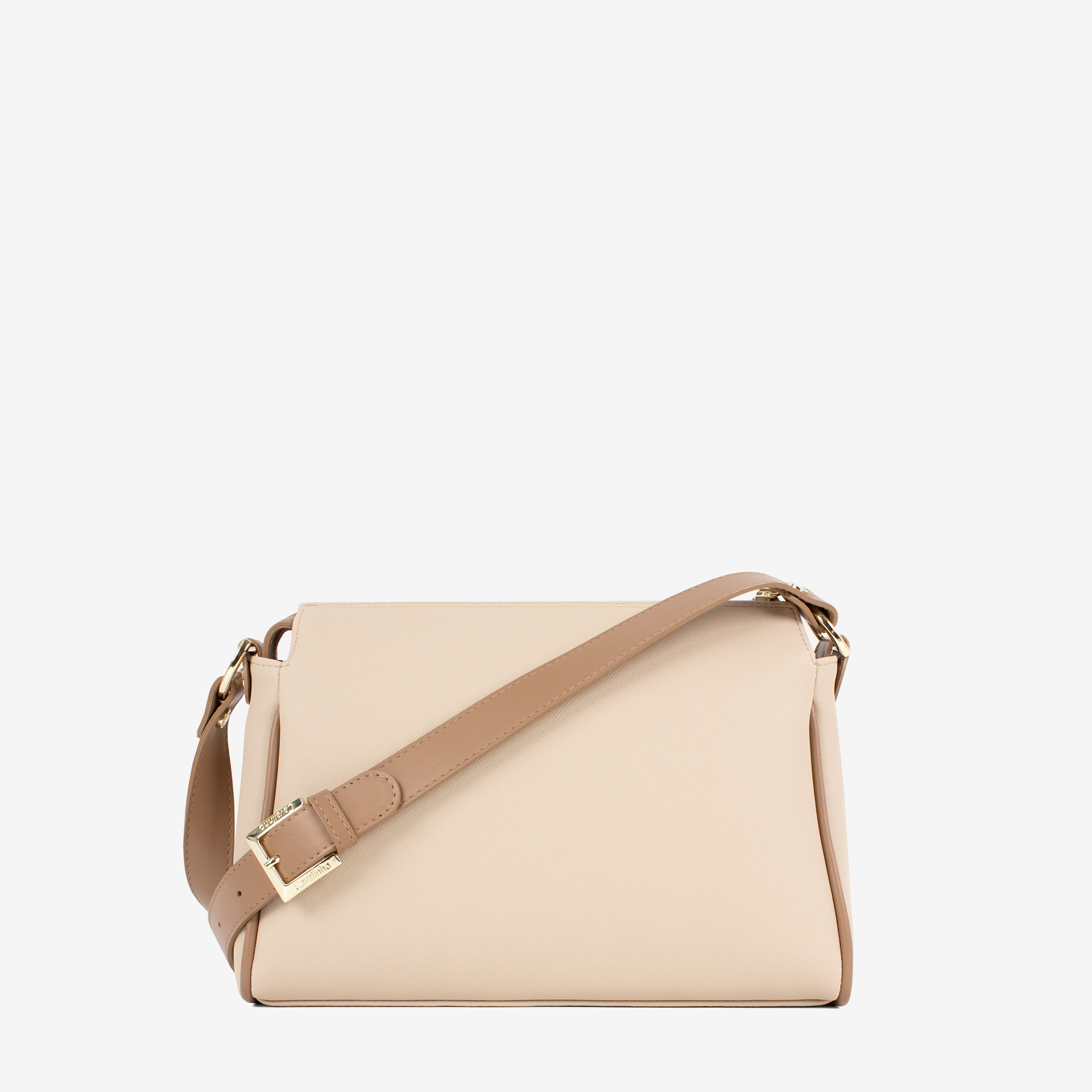 Mala Tiracolo CV by Cavalinho Leve tudo o que precisa com esta mala de tiracolo elegante. Organize o essencial e mantenha as mãos livres com conforto e segurança. Ideal para manter os seus essenciais organizados e acessíveis. Este modelo tiracolo é perfeito para passeios e encontros casuais.