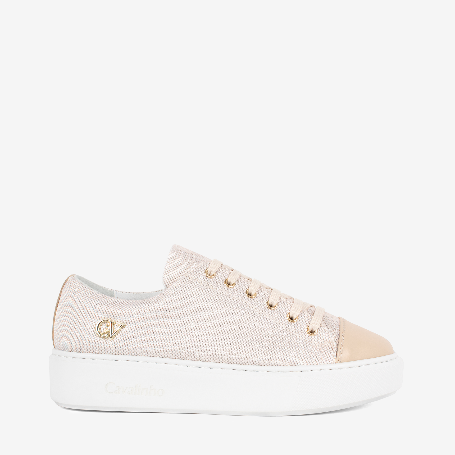 Sapatilha Cavalinho Amore Sapatilhas femininas com sola de plataforma branca e detalhes dourados. Design premium para o seu dia a dia. Conforto texturizado com a sofisticação e qualidade que só a Cavalinho oferece.