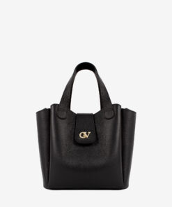 Mala Mão Cavalinho Signature Com um formato estruturado é ideal para organizar os seus essenciais com elegância e de forma prática. Esta mala combina design clássico com detalhes contemporâneos sendo o acessório perfeito para realçar qualquer um dos seus looks, do profissional ao casual chique.
