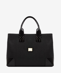 Mala Mão Cavalinho Cherry Blossom A combinação ideal de moda e praticidade. Amplo espaço interior e design chic que mantém tudo organizado. Essencial para o seu estilo de vida profissional e social.