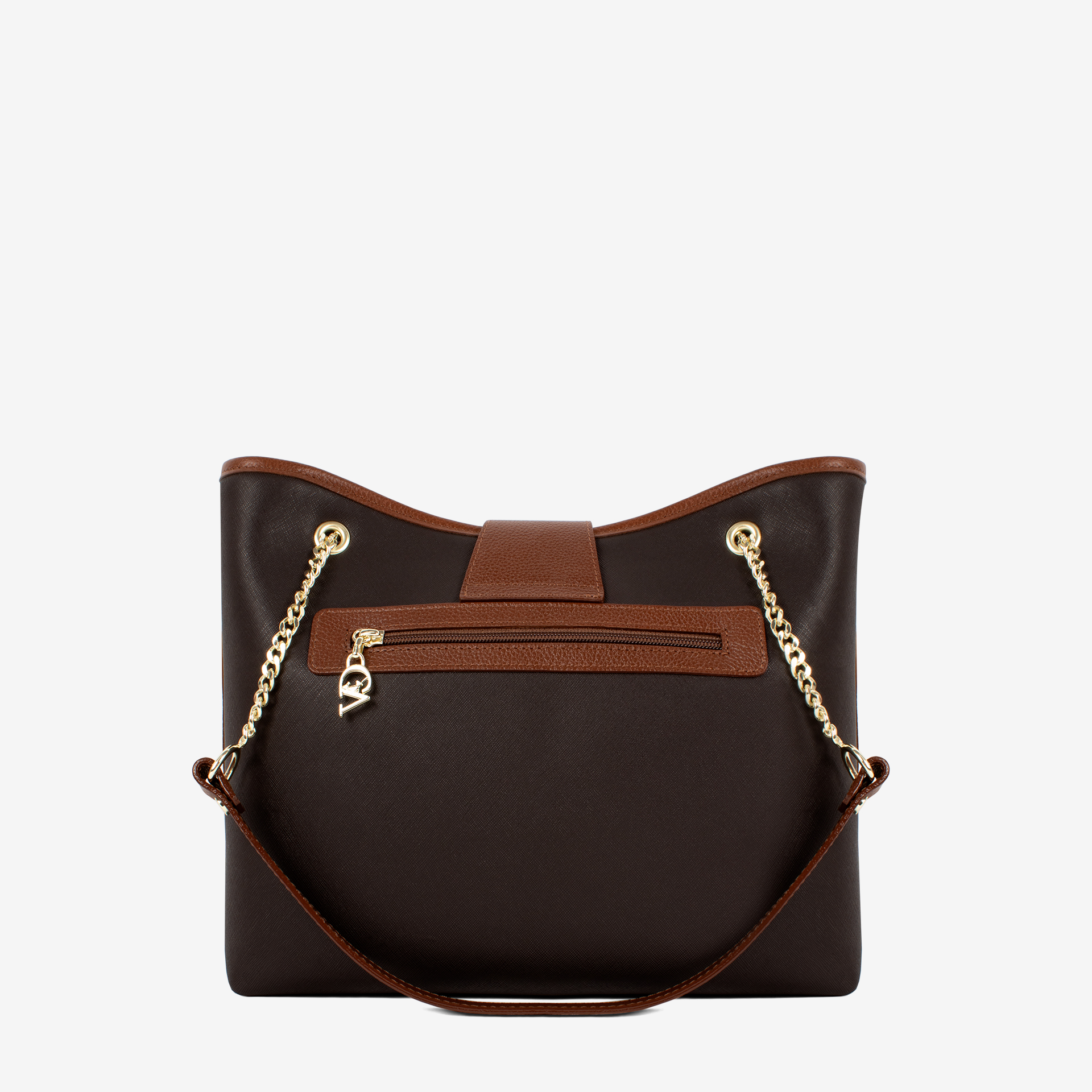 Mala Ombro Cavalinho Origem Esta mala de ombro é o acessório ideal para a mulher que busca combinar elegância intemporal com uma funcionalidade superior. Perfeita para o ambiente de trabalho, eventos sociais ou para o dia a dia. Desenhada para otimizar a sua organização e facilitar o acesso aos seus pertences.
