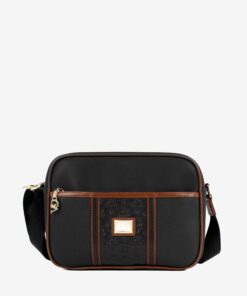 Mala Tiracolo Cavalinho Origem Leve tudo o que precisa com esta mala de tiracolo elegante. Organize o essencial e mantenha as mãos livres com conforto e segurança. Ideal para manter os seus essenciais organizados e acessíveis. Este modelo tiracolo é perfeito para passeios e encontros casuais. Desfrute de conforto e estilo em cada saída. Adicione um toque de charme aos seus outfits.