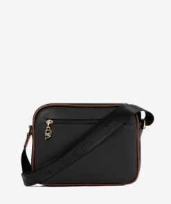Mala Tiracolo Cavalinho Origem Leve tudo o que precisa com esta mala de tiracolo elegante. Organize o essencial e mantenha as mãos livres com conforto e segurança. Ideal para manter os seus essenciais organizados e acessíveis. Este modelo tiracolo é perfeito para passeios e encontros casuais. Desfrute de conforto e estilo em cada saída. Adicione um toque de charme aos seus outfits.