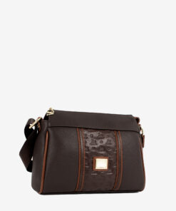 Mala Tiracolo Cavalinho Origem Leve tudo o que precisa com esta mala de tiracolo elegante. Organize o essencial e mantenha as mãos livres com conforto e segurança. Ideal para manter os seus essenciais organizados e acessíveis. Este modelo tiracolo é perfeito para passeios e encontros casuais. Desfrute de conforto e estilo em cada saída. Adicione um toque de charme aos seus outfits.