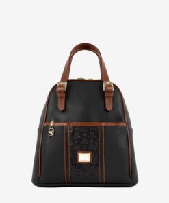 Mochila Cavalinho Origem Ideal para a mulher que procura um acessório prático e elegante, esta mochila combina design moderno com a qualidade inconfundível da marca. Perfeita para o dia a dia na cidade, para um passeio ou para adicionar um toque de estilo distinto ao seu look casual-chique.