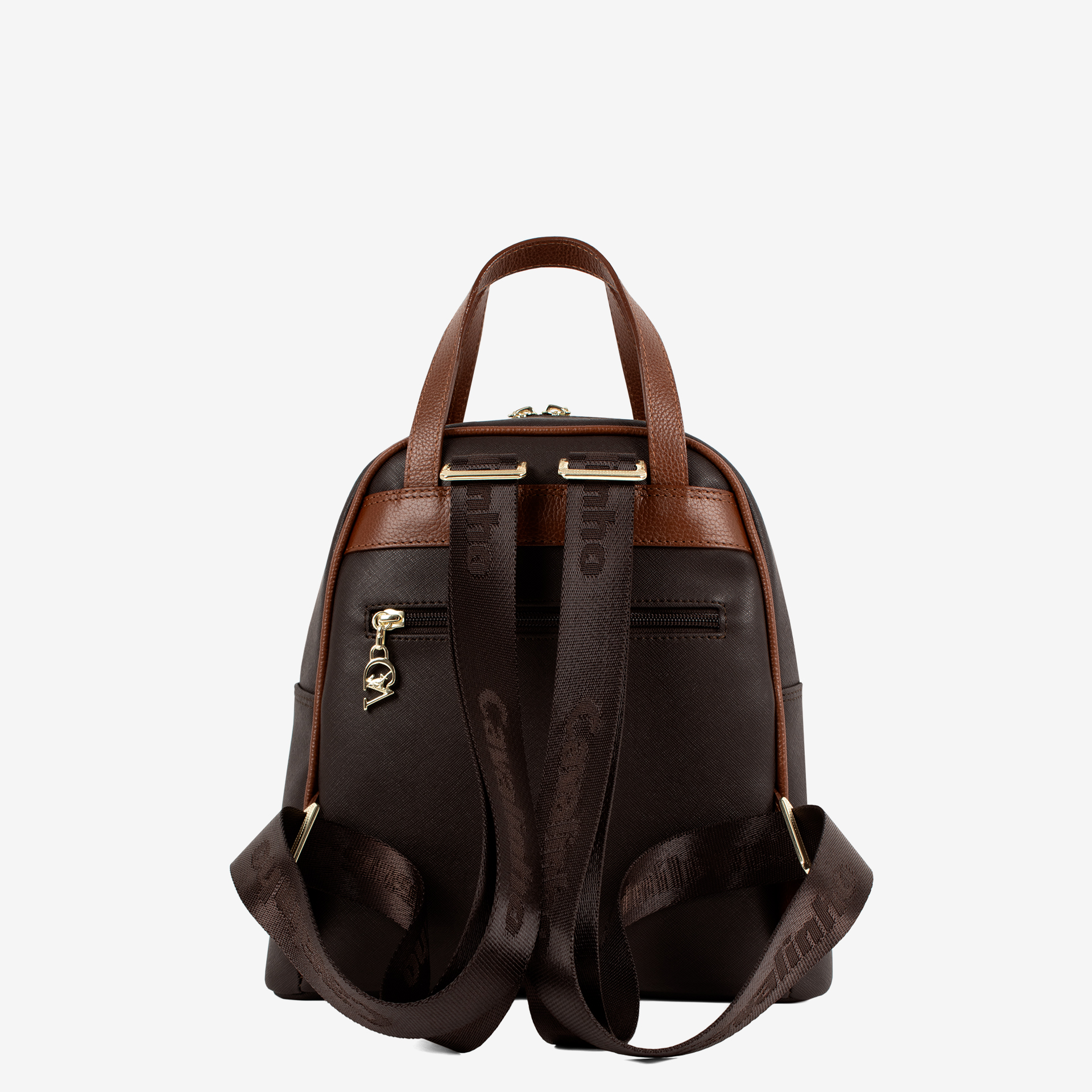 Mochila Cavalinho Origem Ideal para a mulher que procura um acessório prático e elegante, esta mochila combina design moderno com a qualidade inconfundível da marca. Perfeita para o dia a dia na cidade, para um passeio ou para adicionar um toque de estilo distinto ao seu look casual-chique.