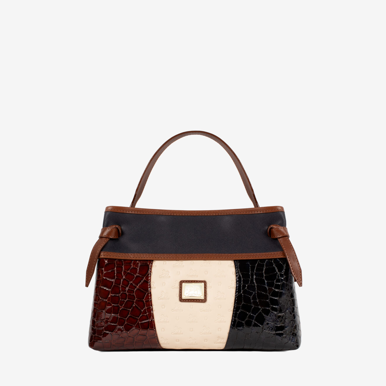 Mala Mão Cavalinho Essência Com um formato estruturado é ideal para organizar os seus essenciais com elegância e de forma prática. Esta mala combina design clássico com detalhes contemporâneos sendo o acessório perfeito para realçar qualquer um dos seus looks, do profissional ao casual chique.