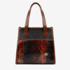 Mala Ombro Cavalinho Memoris Encontre a sua shopper bag Cavalinho favorita! Leve tudo o que precisa e organize a sua vida com esta mala de ombro. Combine o estilo icónico da marca com a máxima usabilidade. Viva o seu dia com elegância.
