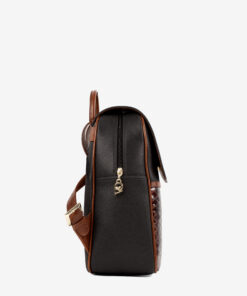 Mochila Cavalinho Memoris Ideal para a mulher que procura um acessório prático e elegante. Esta mochila combina design moderno com a qualidade inconfundível da marca. Perfeita para o dia a dia na cidade, para um passeio ou para adicionar um toque de estilo distinto ao seu look casual-chique.