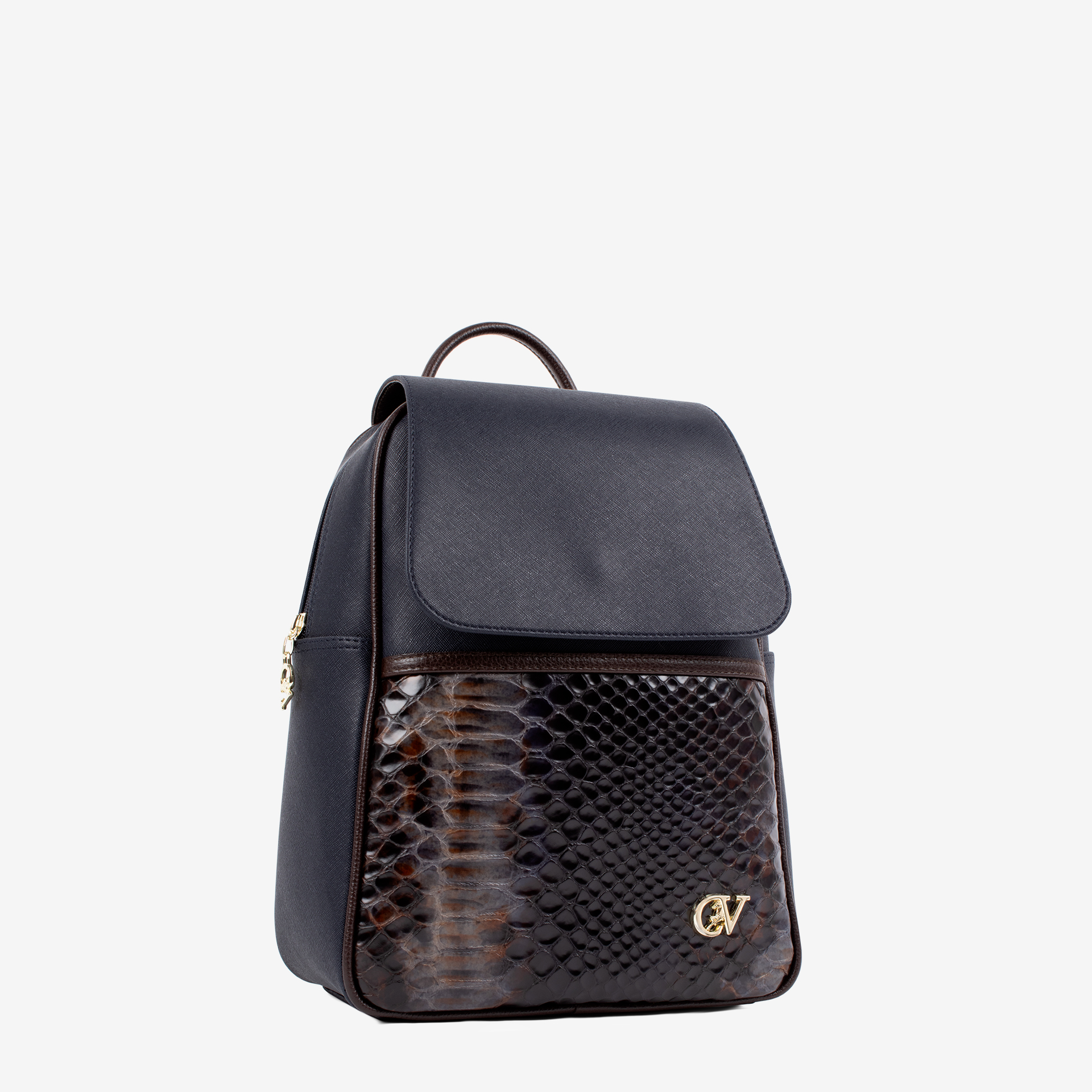 Mochila Cavalinho Memoris Ideal para a mulher que procura um acessório prático e elegante. Esta mochila combina design moderno com a qualidade inconfundível da marca. Perfeita para o dia a dia na cidade, para um passeio ou para adicionar um toque de estilo distinto ao seu look casual-chique.