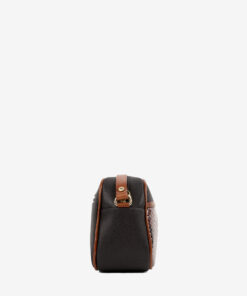 Mala Tiracolo Cavalinho&nbsp;Memoris Leve tudo o que precisa com esta mala de tiracolo elegante. Organize o essencial e mantenha as m&atilde;os livres com conforto e seguran&ccedil;a. Ideal para manter os seus essenciais organizados e acess&iacute;veis. Este modelo tiracolo &eacute; perfeito para passeios e encontros casuais. Desfrute de conforto e estilo em cada sa&iacute;da. Adicione um toque de charme aos seus outfits.