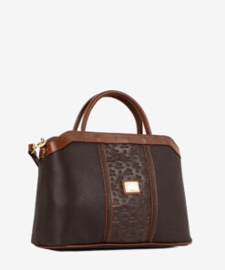 Mala Mão Cavalinho Origem Com um formato estruturado é ideal para organizar os seus essenciais com elegância e de forma prática. Esta mala combina design clássico com detalhes contemporâneos sendo o acessório perfeito para realçar qualquer um dos seus looks, do profissional ao casual chique.
