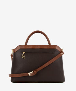 Mala Mão Cavalinho Origem Com um formato estruturado é ideal para organizar os seus essenciais com elegância e de forma prática. Esta mala combina design clássico com detalhes contemporâneos sendo o acessório perfeito para realçar qualquer um dos seus looks, do profissional ao casual chique.