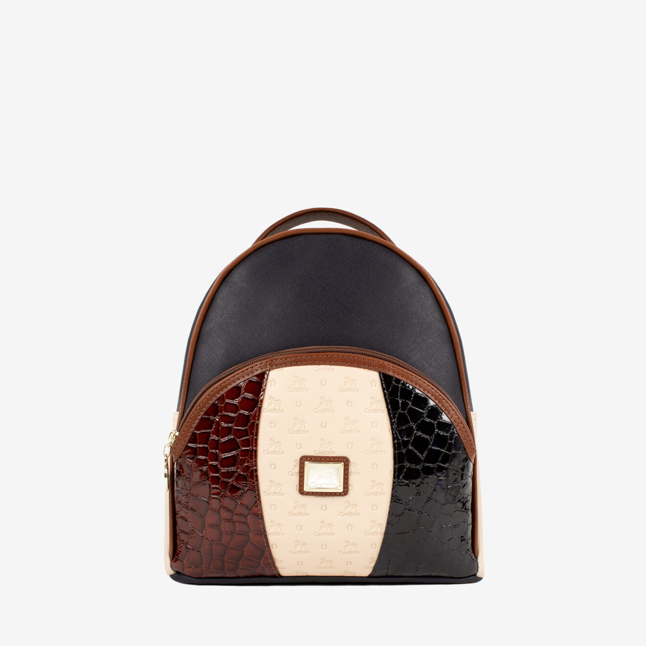 Mochila Cavalinho Essência Ideal para a mulher que procura um acessório prático e elegante, esta mochila combina design moderno com a qualidade inconfundível da marca. Perfeita para o dia a dia na cidade, para um passeio ou para adicionar um toque de estilo distinto ao seu look casual-chique.