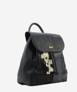 Mochila Rufel Mochila Rufel com ajuste por cordão e aba magnética. A solução perfeita para manter as mãos livres e os pertences organizados com total conforto no dia a dia.